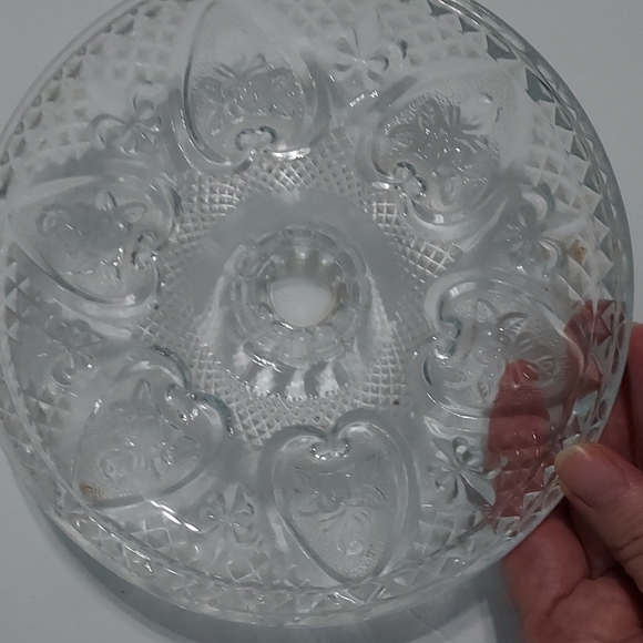 Clear Heart&Fleur-de-lis design Glass Candy Dish with Lid 6 7/8 in.W - Picture 4 of 8
